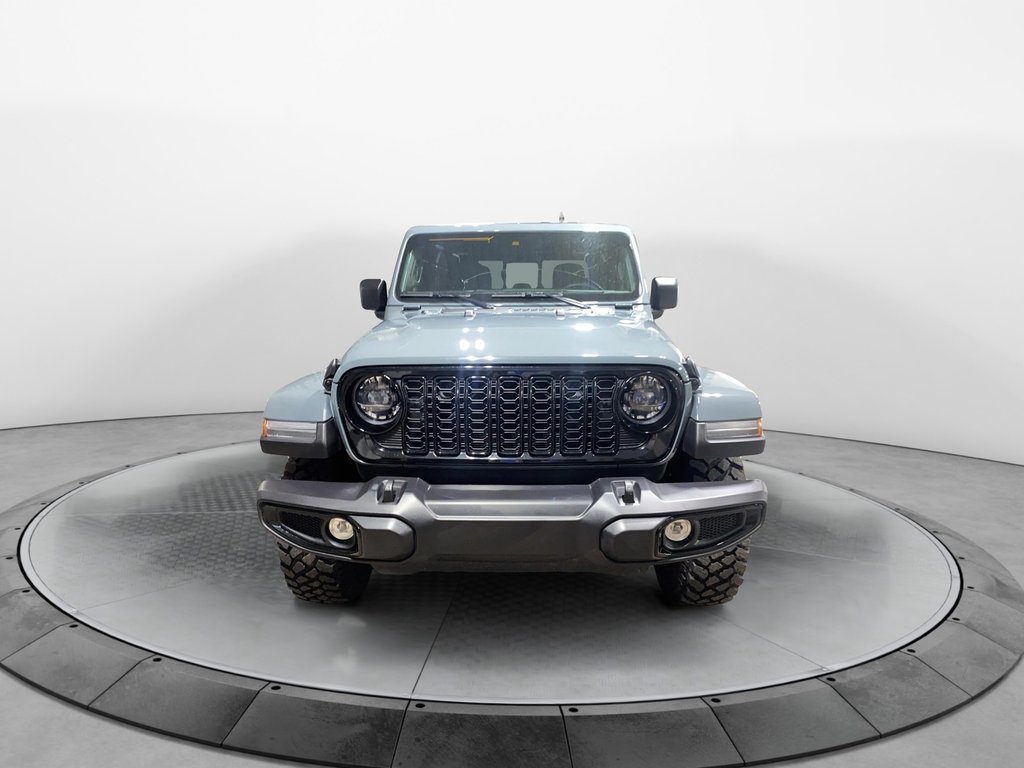2025 Jeep Gladiator in Jonquière, Quebec - 2 - w1024h768px