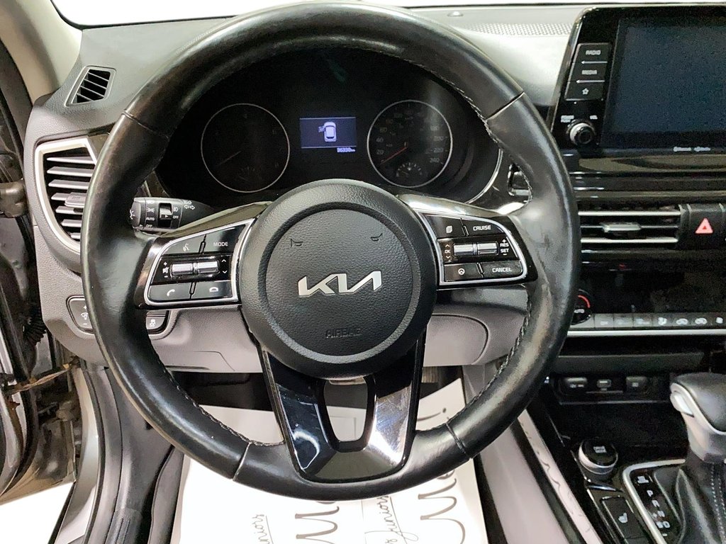 Kia Seltos EX 2023 à Jonquière, Québec - 12 - w1024h768px