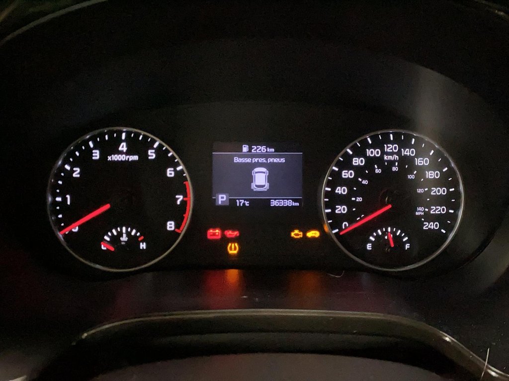 Kia Seltos EX 2023 à Jonquière, Québec - 16 - w1024h768px