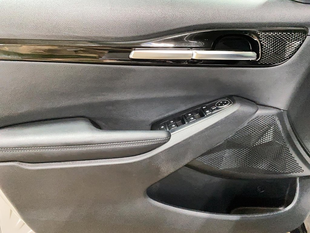 Kia Seltos EX 2023 à Jonquière, Québec - 9 - w1024h768px