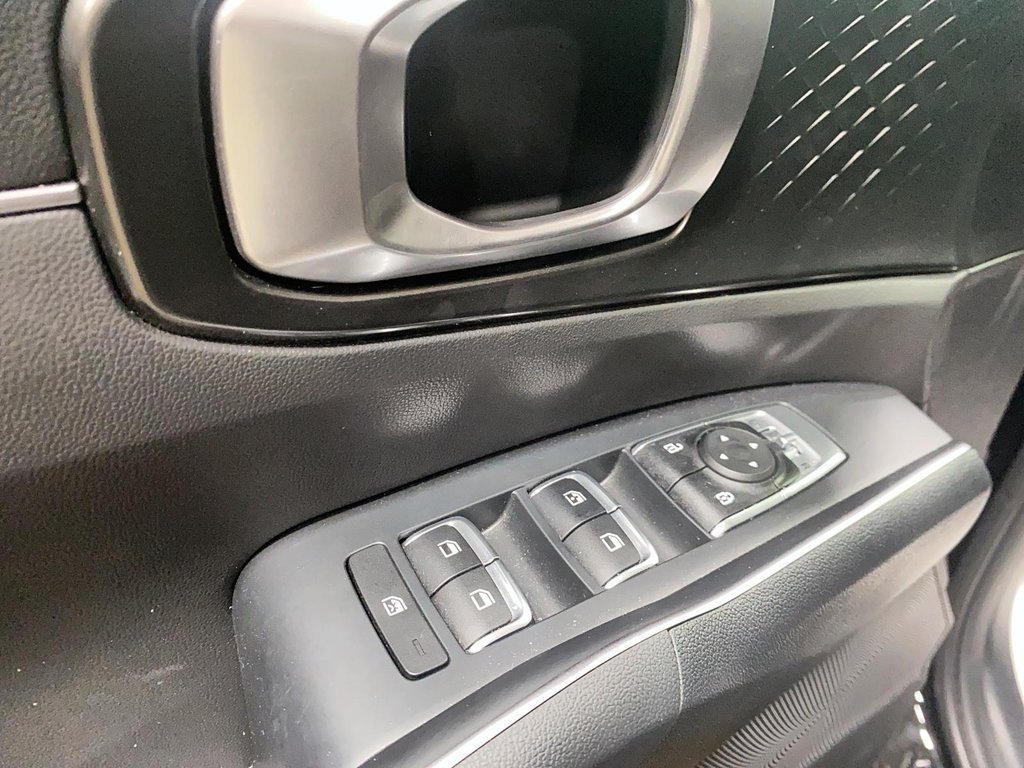 2023 Kia Sorento Plug-In Hybrid in Jonquière, Quebec - 10 - w1024h768px