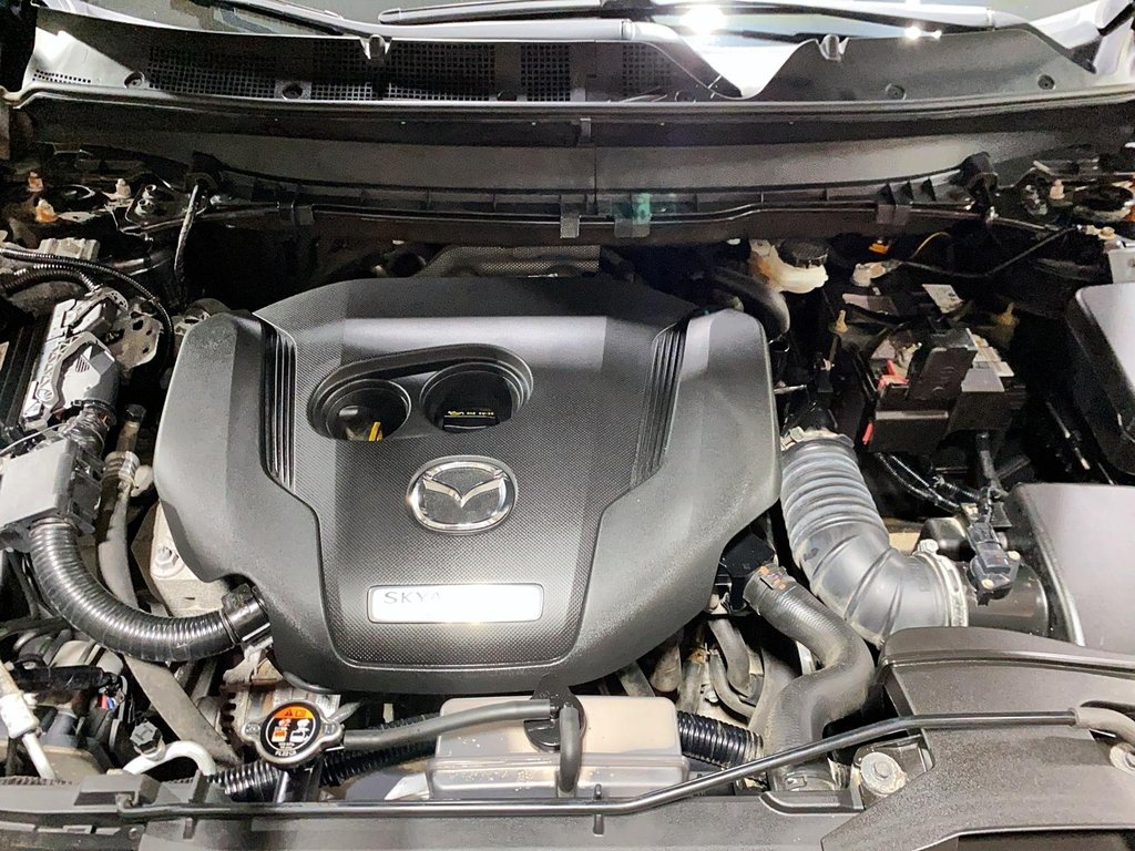 Mazda CX-9 kuro 2023 à Jonquière, Québec - 7 - w1024h768px