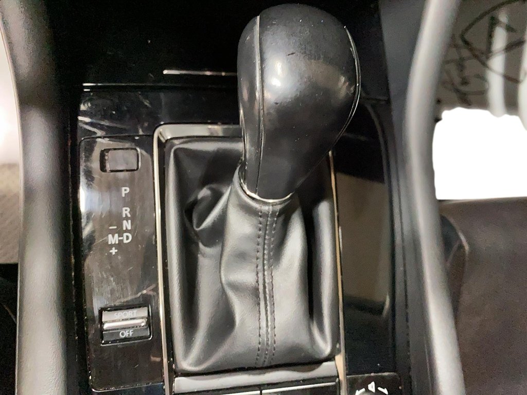 2019 Mazda 3 in Sept-Îles, Quebec - 12 - w1024h768px