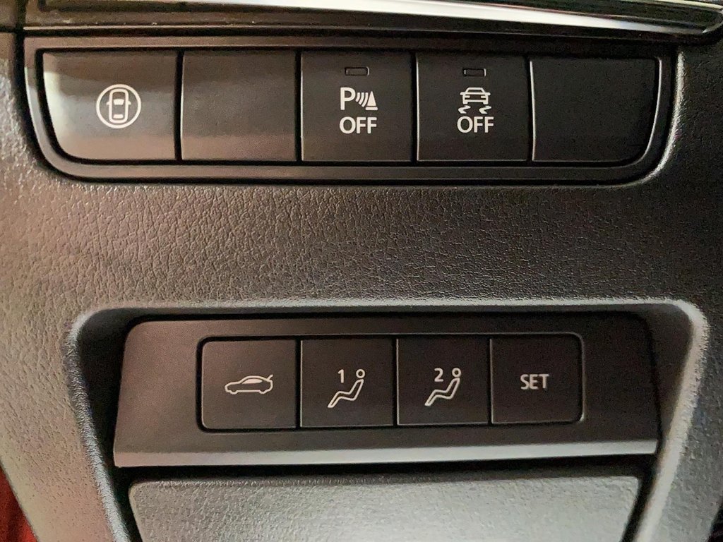 2019 Mazda 3 in Sept-Îles, Quebec - 14 - w1024h768px