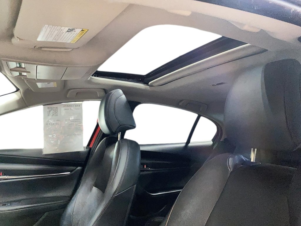 2019 Mazda 3 in Sept-Îles, Quebec - 11 - w1024h768px