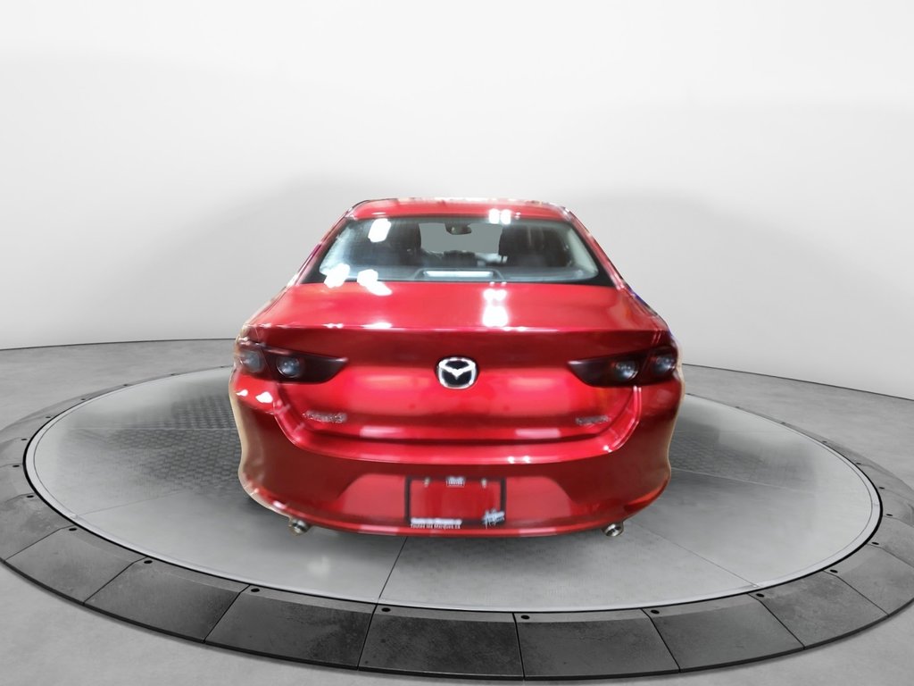 2021 Mazda 3 in Jonquière, Quebec - 3 - w1024h768px