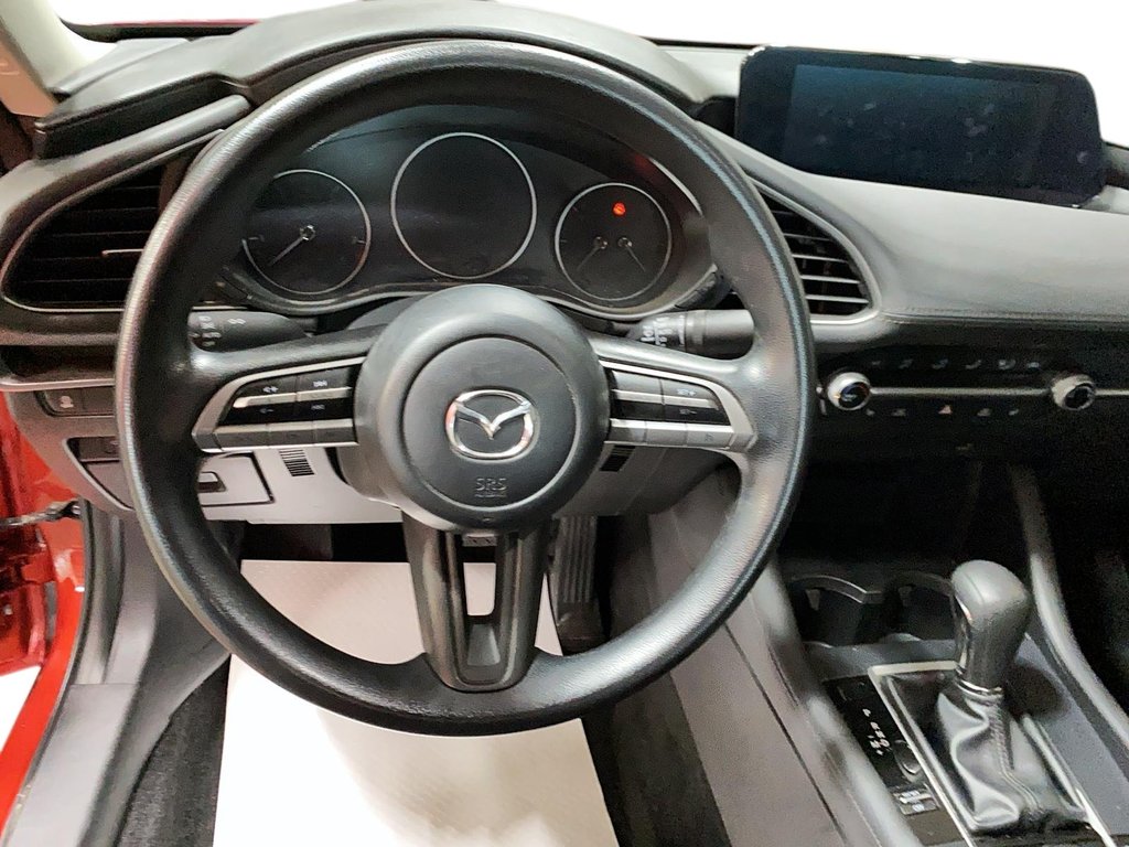 2021 Mazda 3 in Jonquière, Quebec - 12 - w1024h768px