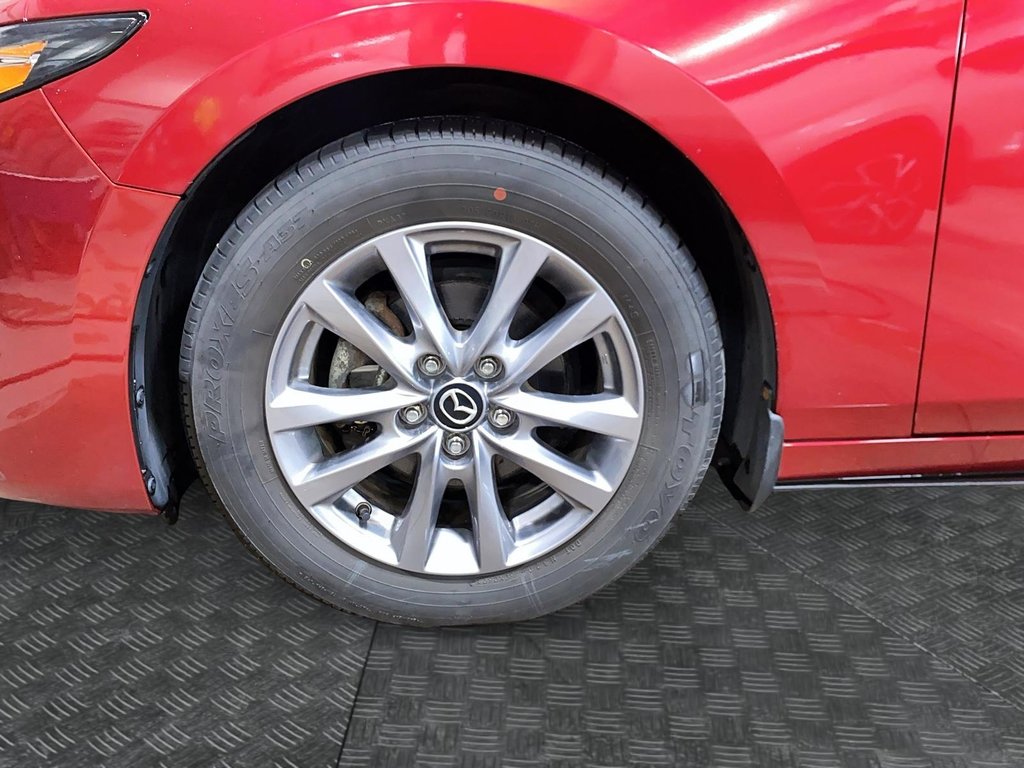 2021 Mazda 3 in Jonquière, Quebec - 7 - w1024h768px