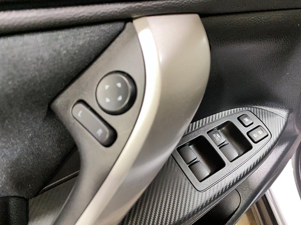 Mitsubishi Eclipse Cross  2023 à Baie-Comeau, Québec - 10 - w1024h768px