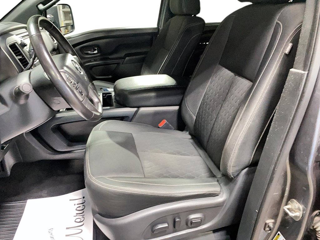 Nissan Titan  2018 à Chicoutimi, Québec - 10 - w1024h768px