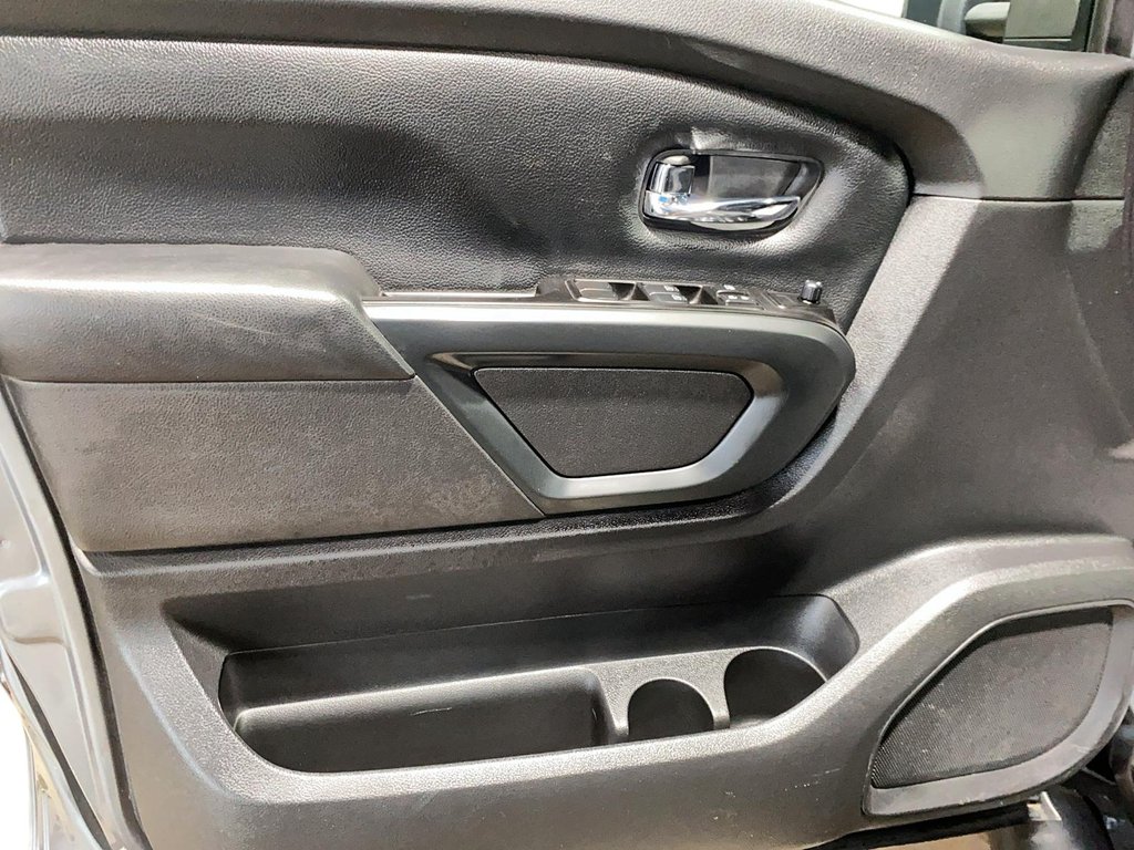 Nissan Titan  2018 à Chicoutimi, Québec - 9 - w1024h768px