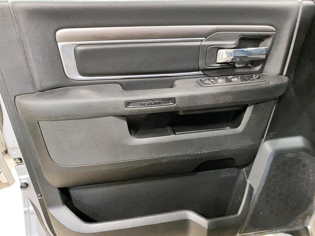 2021 Ram 1500 Classic Warlock in Jonquière, Quebec - 11 - w1024h768px