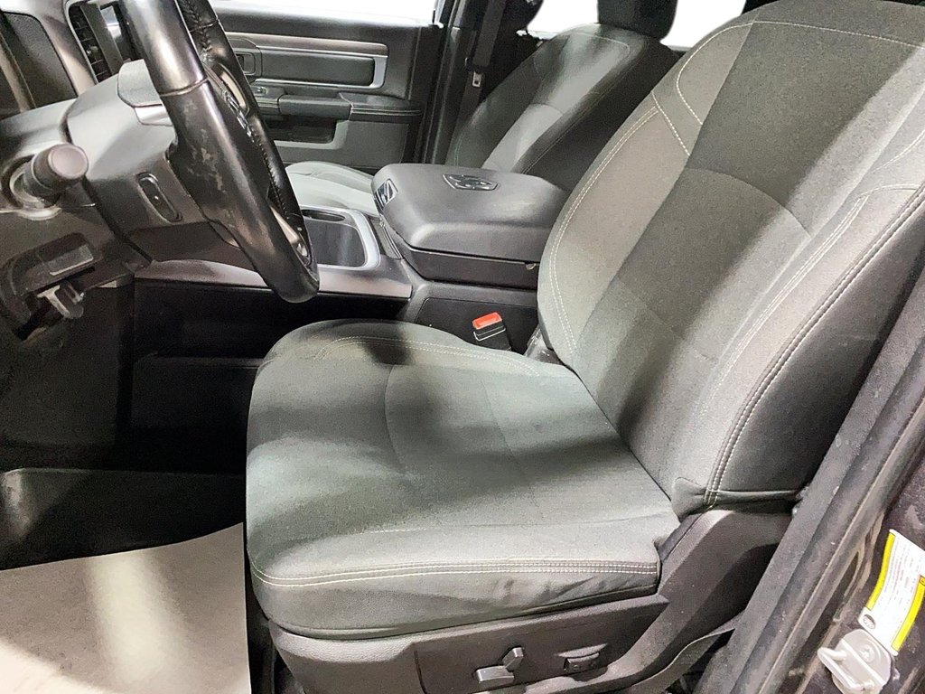 2022 Ram 1500 Classic in Baie-Comeau, Quebec - 10 - w1024h768px