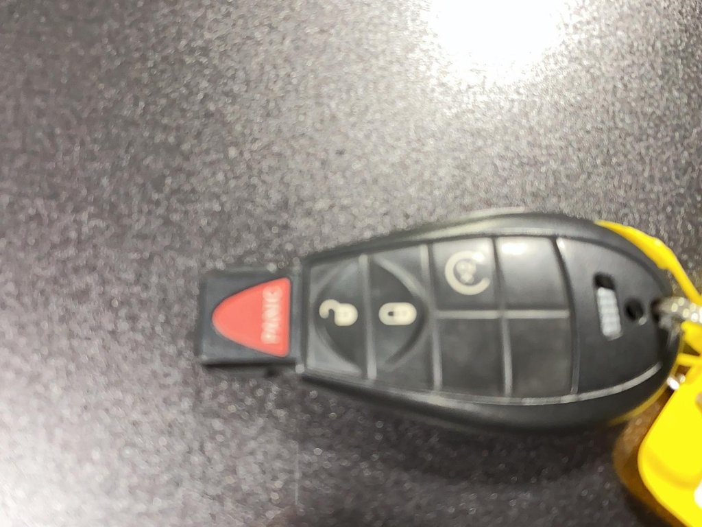 2022 Ram 1500 Classic in Baie-Comeau, Quebec - 22 - w1024h768px