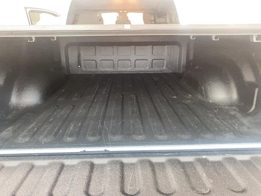 Ram 1500 Classic Express 2023 à Chicoutimi, Québec - 16 - w1024h768px