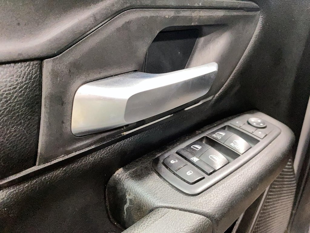 Ram 1500  2019 à Jonquière, Québec - 10 - w1024h768px
