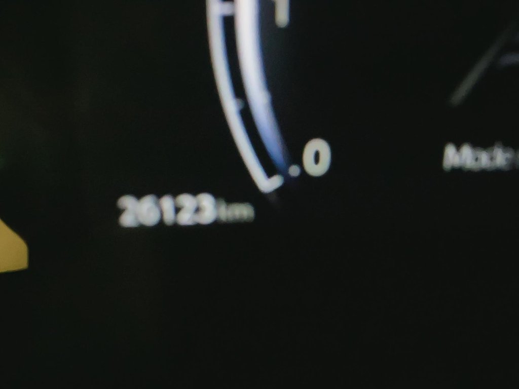 2023 Toyota Corolla Hatchback in Sept-Îles, Quebec - 17 - w1024h768px