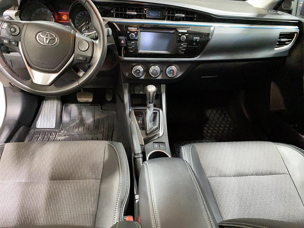 Toyota Corolla  2015 à Jonquière, Québec - 9 - w1024h768px