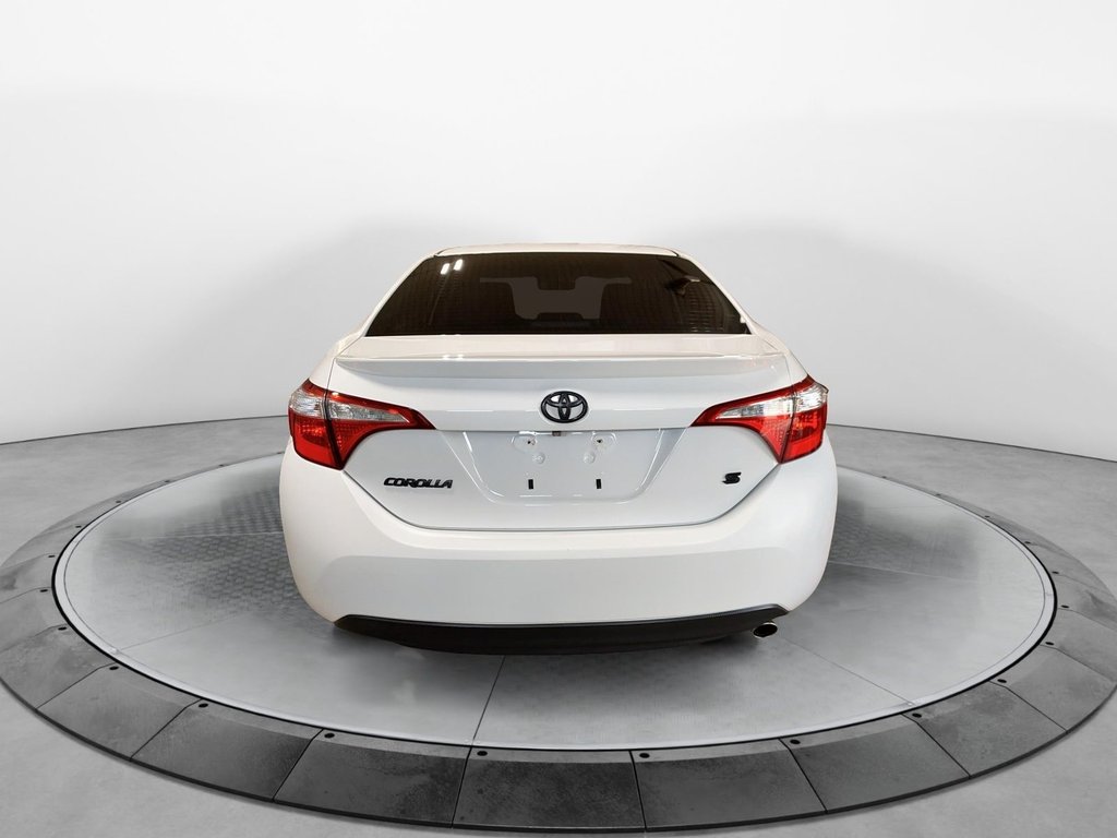 Toyota Corolla  2015 à Jonquière, Québec - 3 - w1024h768px