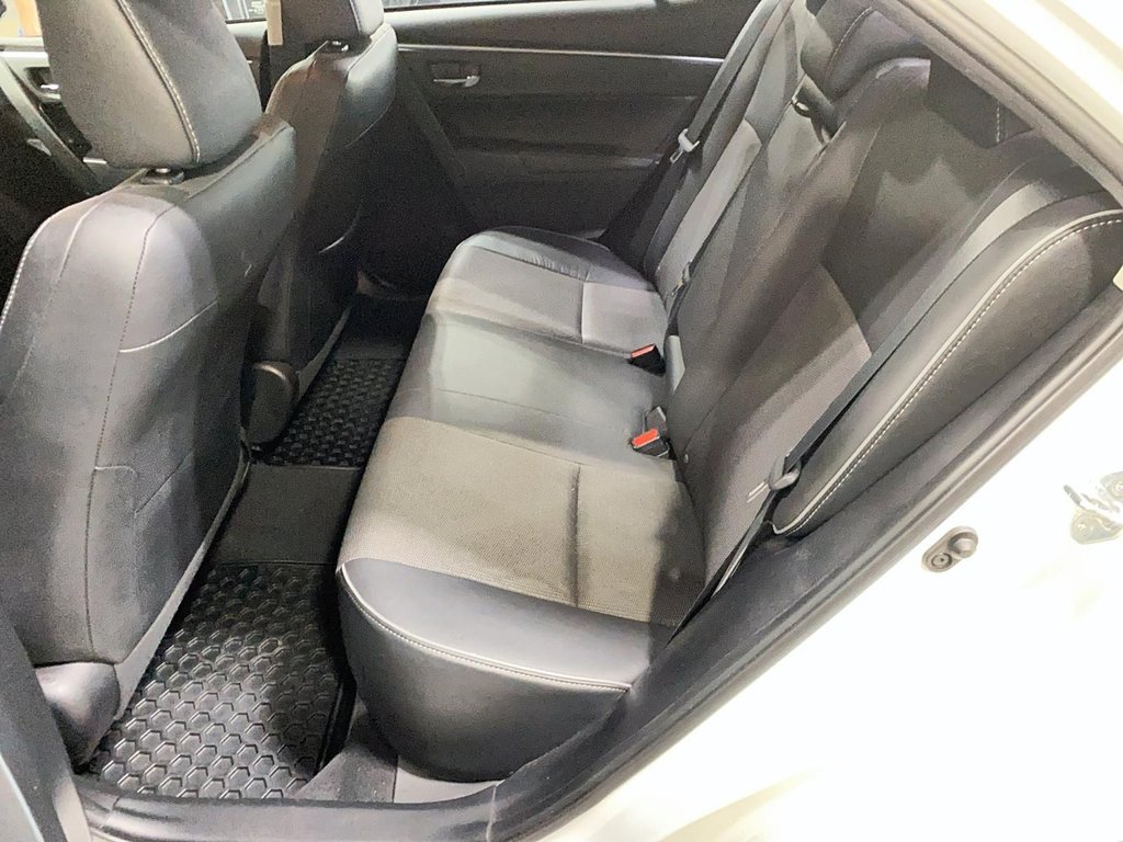 Toyota Corolla  2015 à Jonquière, Québec - 8 - w1024h768px