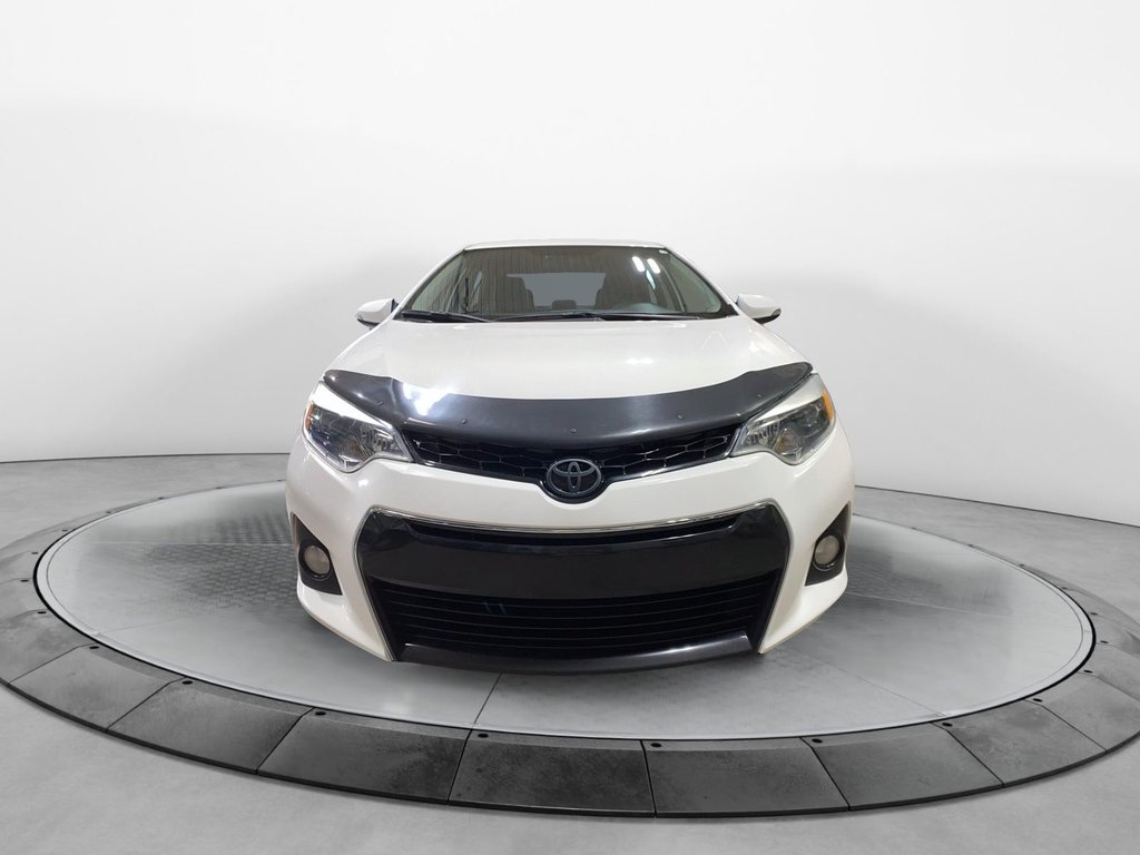 Toyota Corolla  2015 à Jonquière, Québec - 2 - w1024h768px