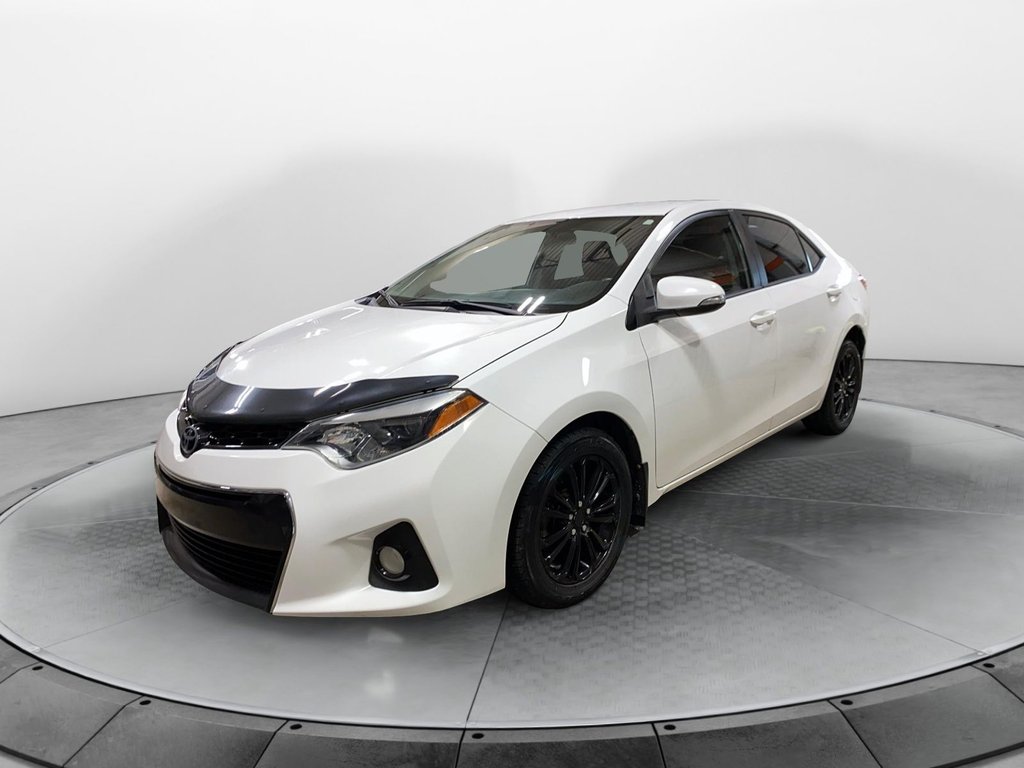 Toyota Corolla  2015 à Jonquière, Québec - 1 - w1024h768px