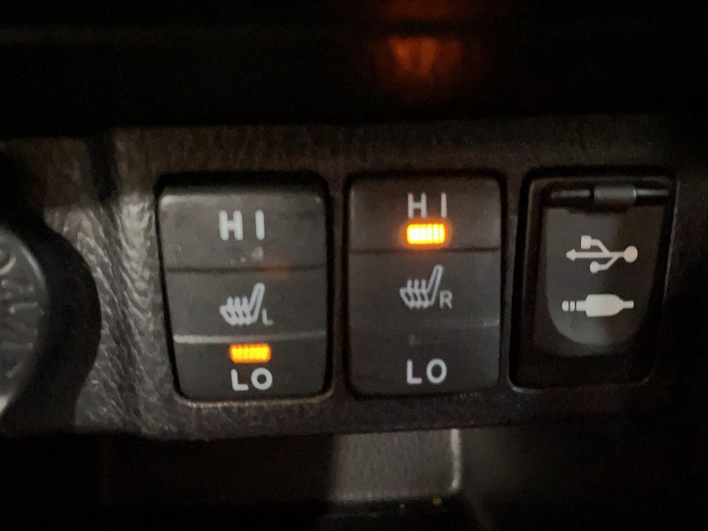 Toyota Corolla  2015 à Jonquière, Québec - 16 - w1024h768px
