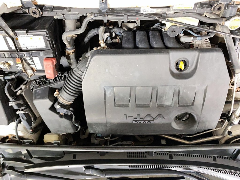 Toyota Corolla  2015 à Jonquière, Québec - 7 - w1024h768px