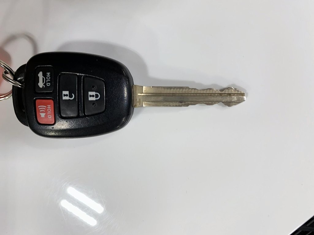 Toyota Corolla  2015 à Jonquière, Québec - 20 - w1024h768px