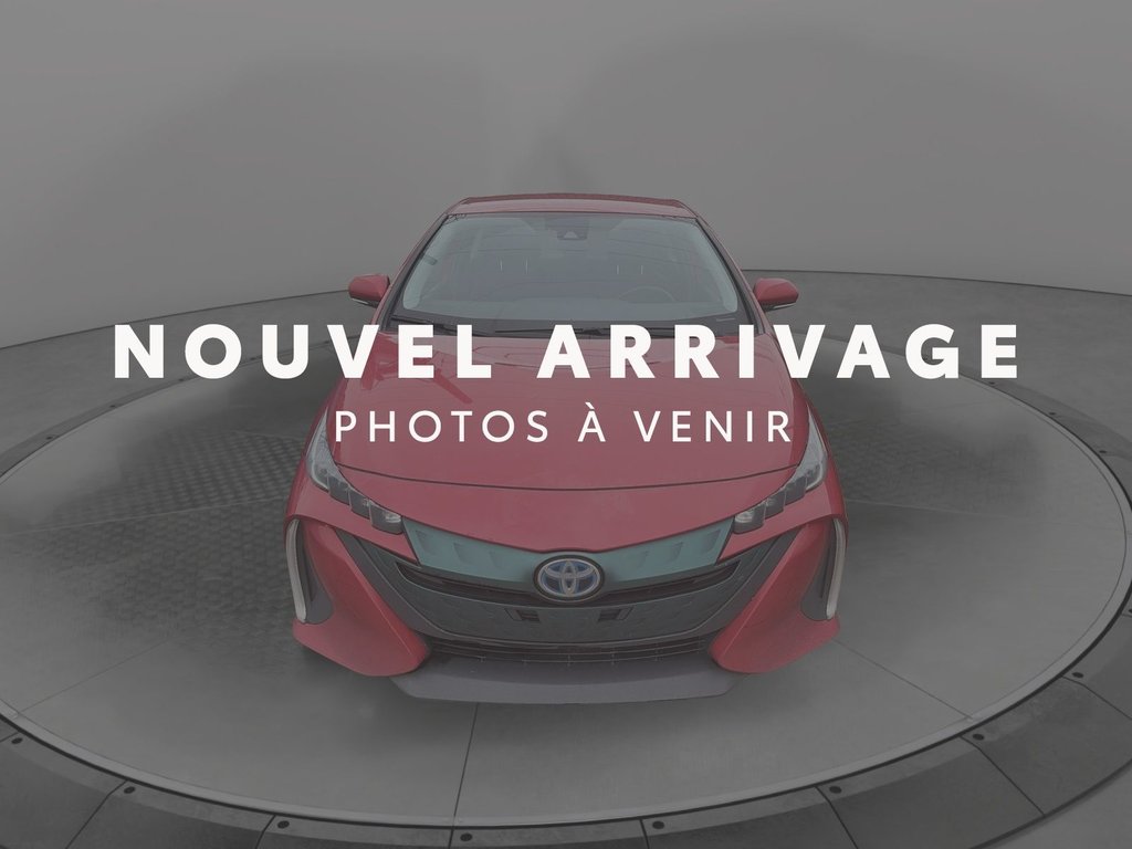 2020 Toyota Prius Prime in Jonquière, Quebec - 2 - w1024h768px