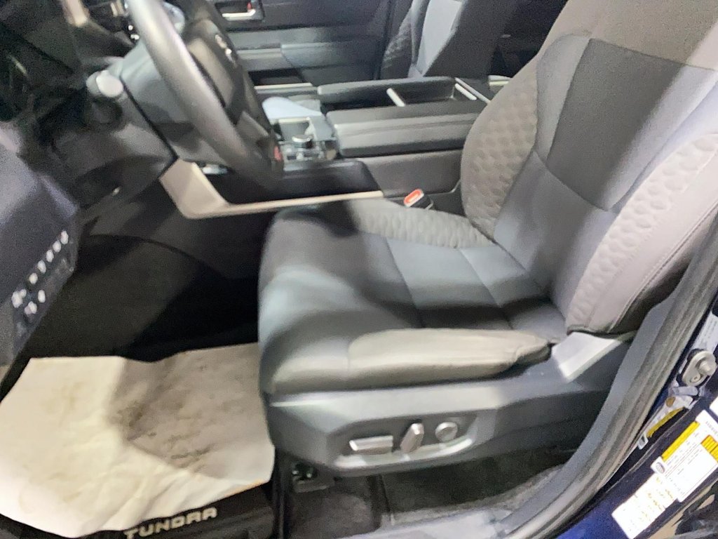 2023 Toyota Tundra in Jonquière, Quebec - 9 - w1024h768px