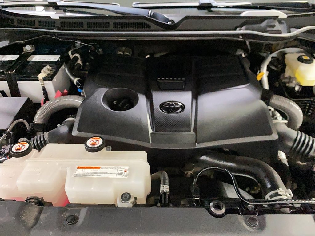2023 Toyota Tundra in Jonquière, Quebec - 7 - w1024h768px