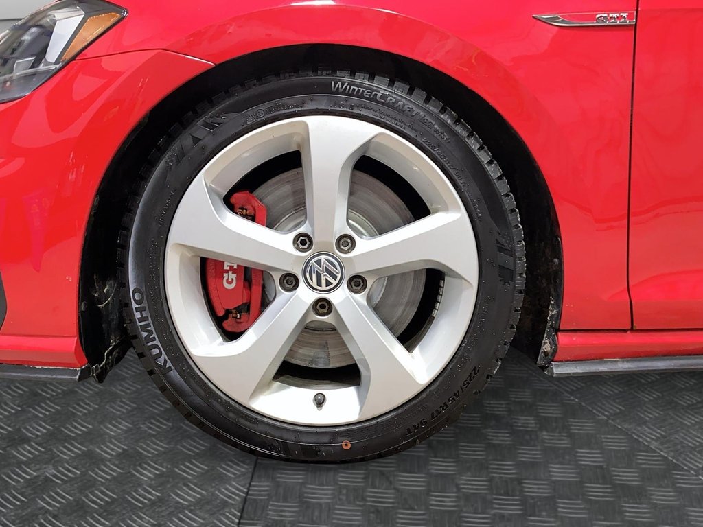 2019 Volkswagen Golf GTI in Jonquière, Quebec - 7 - w1024h768px