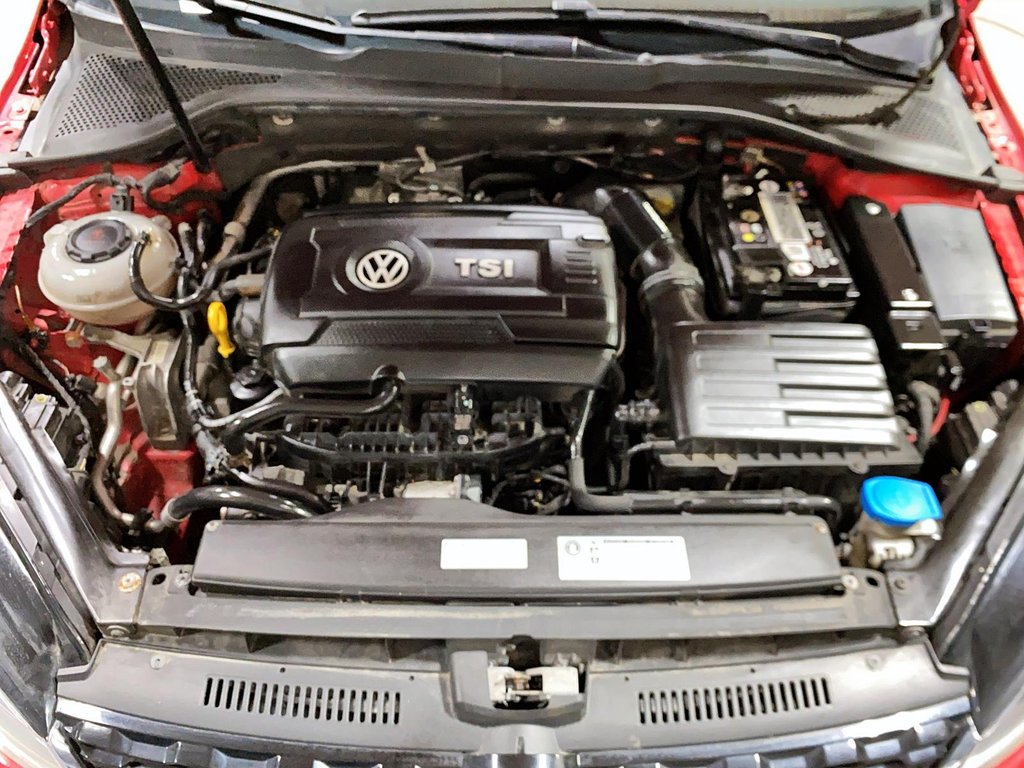 2019 Volkswagen Golf GTI in Jonquière, Quebec - 8 - w1024h768px