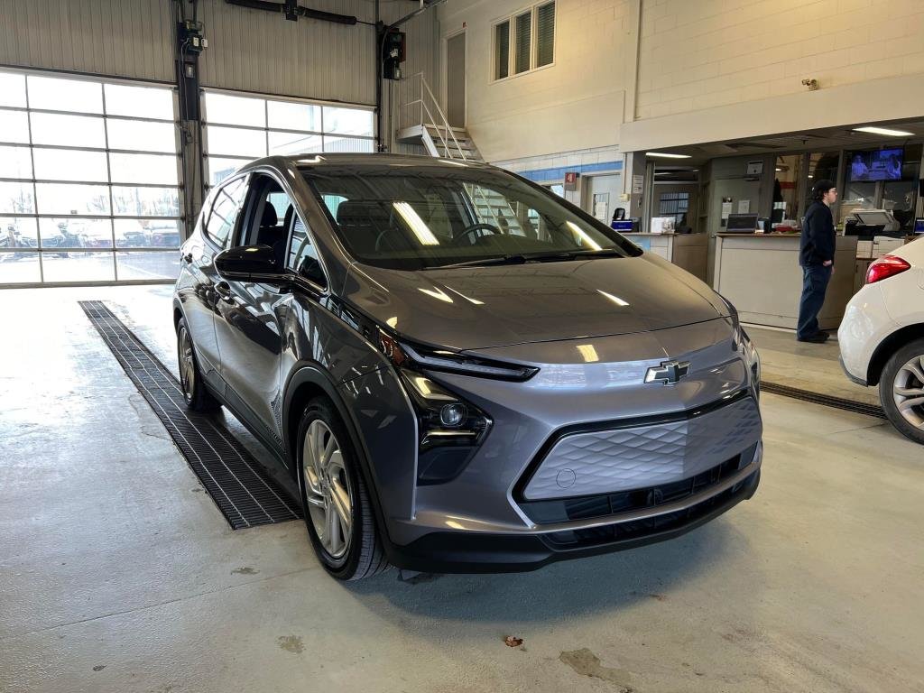 2022 Chevrolet Bolt EV in Quebec, Quebec - 3 - w1024h768px