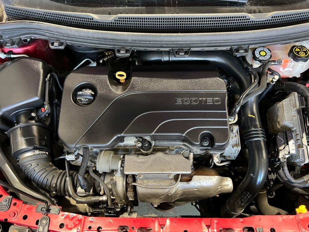 2018 Chevrolet Cruze in Quebec, Quebec - 29 - w1024h768px