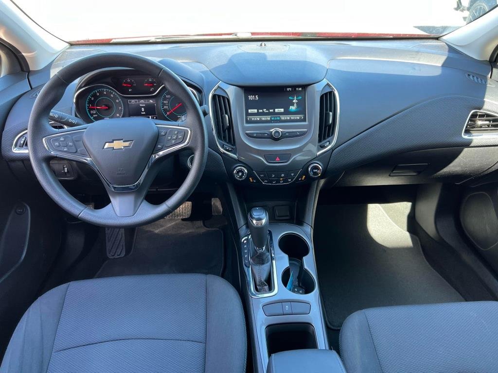 2018 Chevrolet Cruze in Quebec, Quebec - 17 - w1024h768px