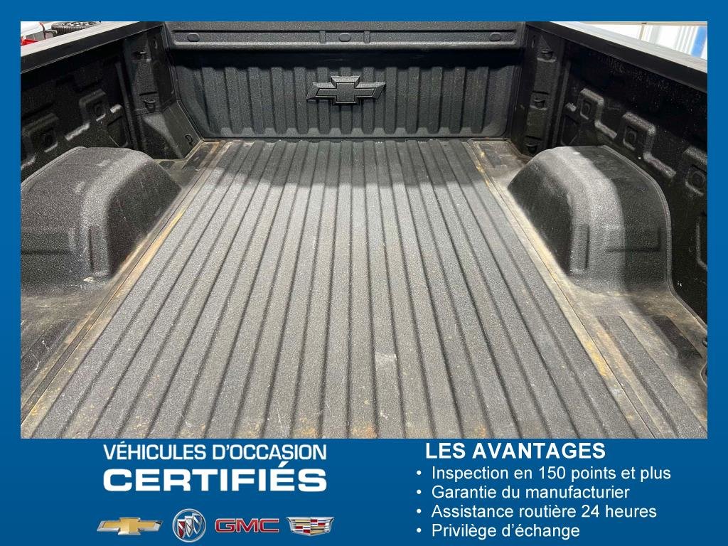 Chevrolet Silverado 4WD Standard BED Crew CAB  2022 à Québec, Québec - 9 - w1024h768px