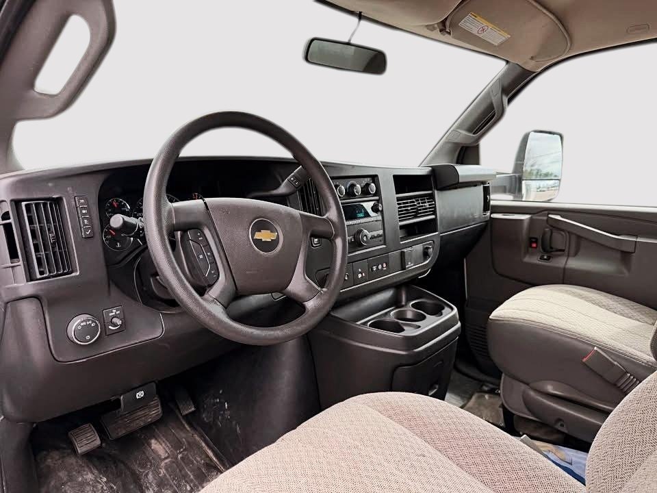 2025 Chevrolet Express Commercial Cutaway in Quebec, Quebec - 11 - w1024h768px