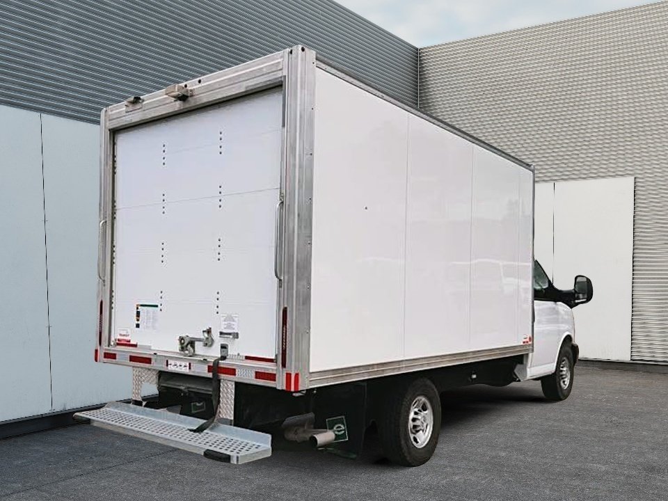 2025 Chevrolet Express Commercial Cutaway in Quebec, Quebec - 6 - w1024h768px