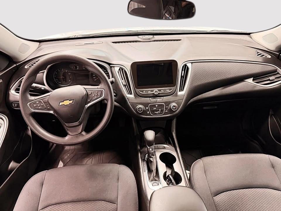 Chevrolet Malibu LS 2024 à Québec, Québec - 12 - w1024h768px