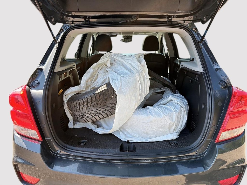 2017 Chevrolet Trax LT in Quebec, Quebec - 8 - w1024h768px