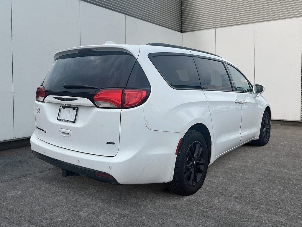 2020 Chrysler Pacifica Launch Edition in Quebec, Quebec - 10 - w1024h768px