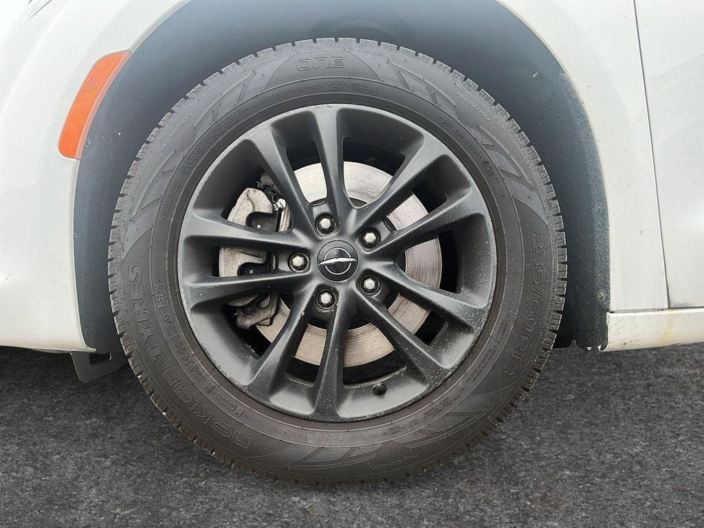 2020 Chrysler Pacifica Launch Edition in Quebec, Quebec - 7 - w1024h768px