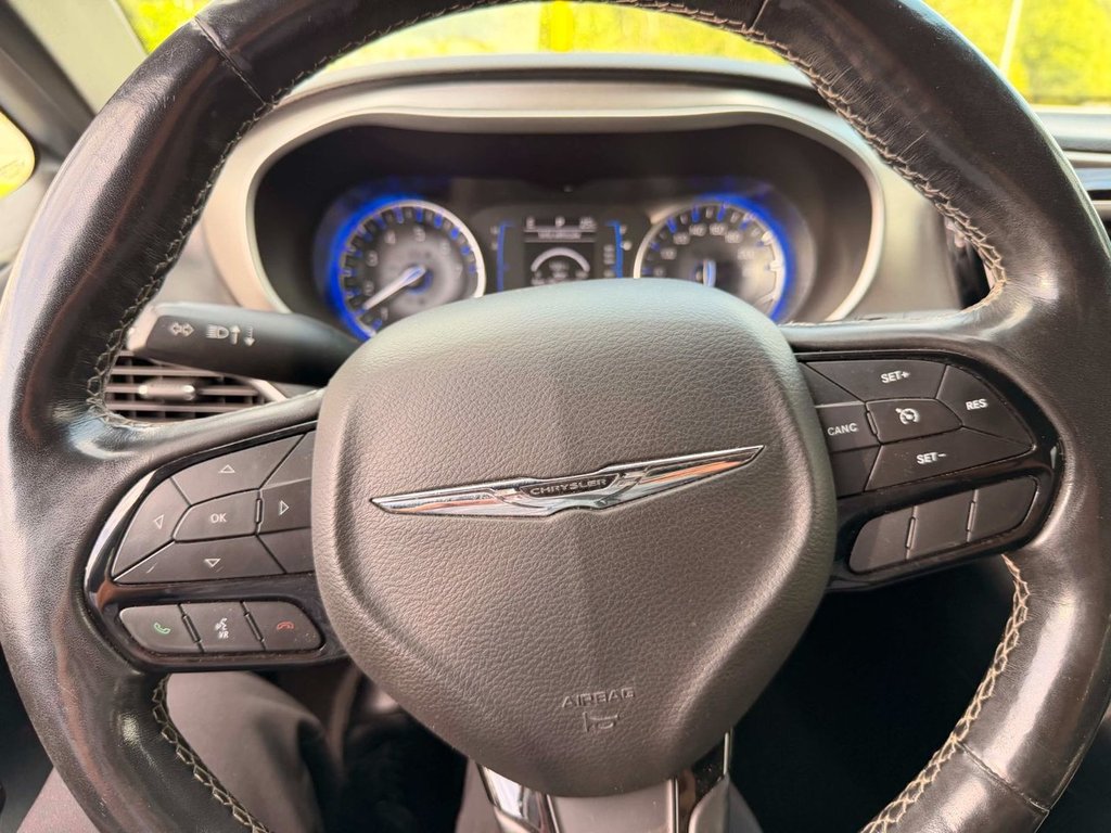2020 Chrysler Pacifica Launch Edition in Quebec, Quebec - 11 - w1024h768px