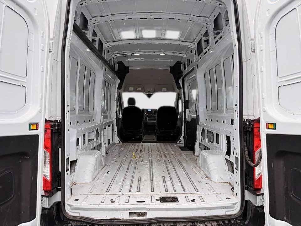 2025 Ford Transit Cargo Van in Quebec, Quebec - 8 - w1024h768px