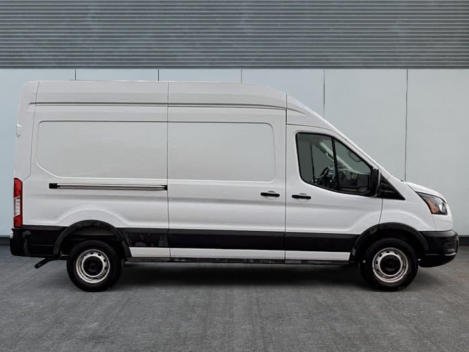 2025 Ford Transit Cargo Van in Quebec, Quebec - 4 - w1024h768px