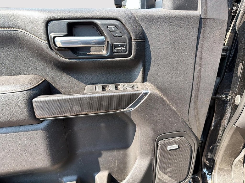 2021 GMC Sierra 1500 AT4 in Quebec, Quebec - 14 - w1024h768px