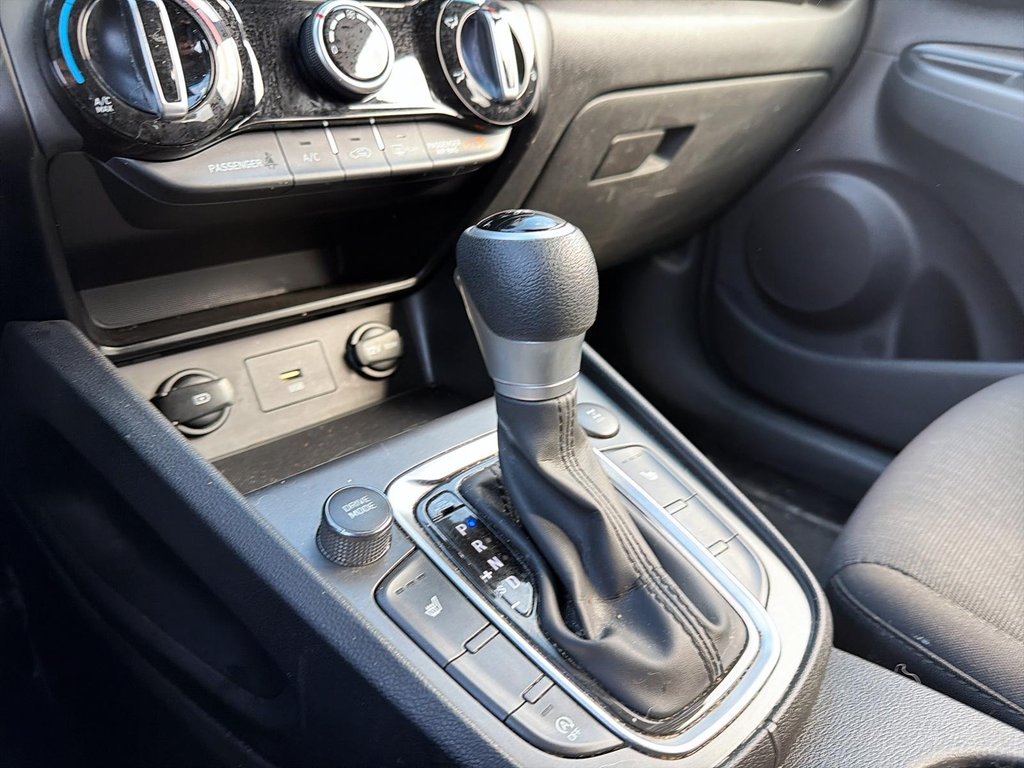 Hyundai Kona Essential 2022 à Québec, Québec - 12 - w1024h768px