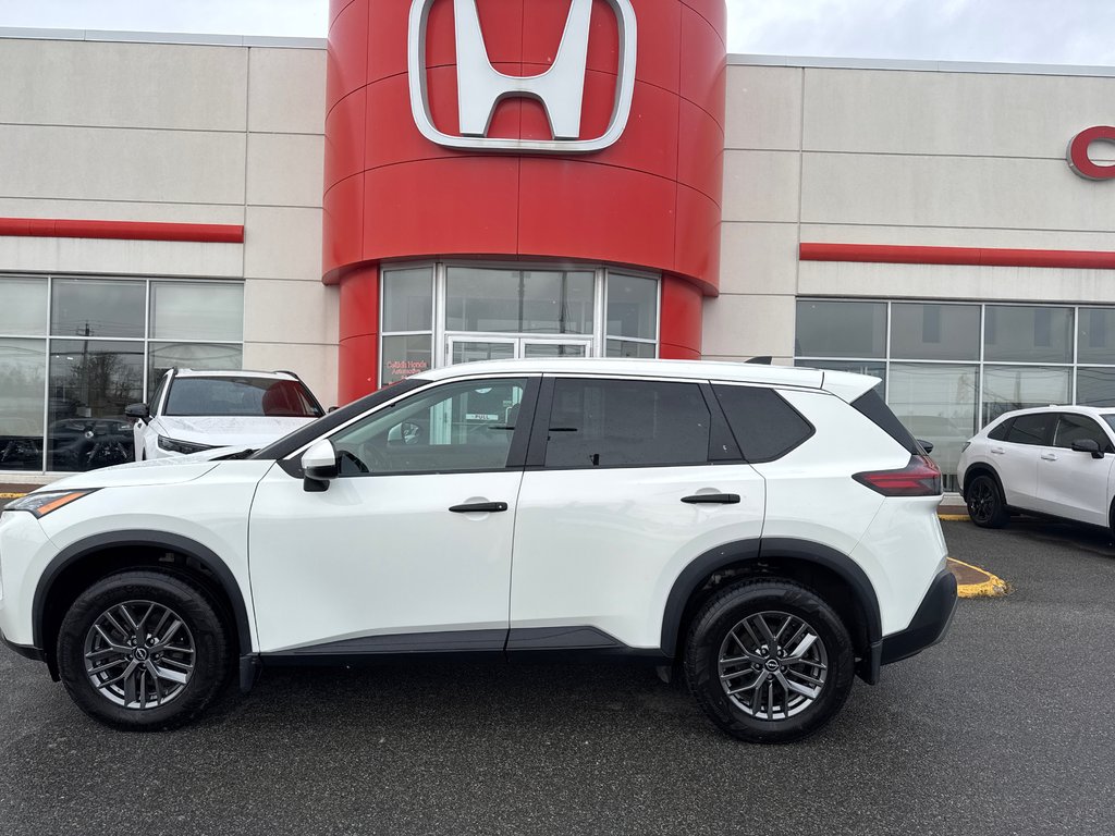 2022 Nissan Rogue S-4